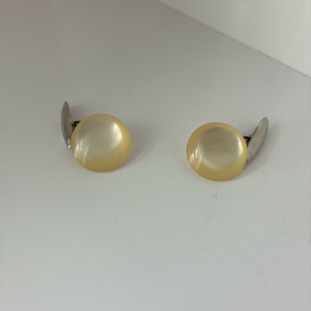Vintage 1960s Pearlescent Moonglow Plastic Cufflinks with Silver Tone metal